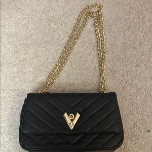 Elegant Black Quilted Shoulder Bag